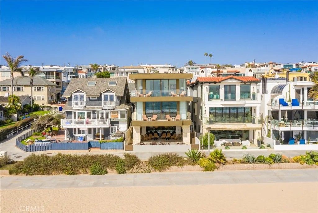 Photo of 716 The Strand, Manhattan Beach, CA 90266 (MLS # SB25276947)