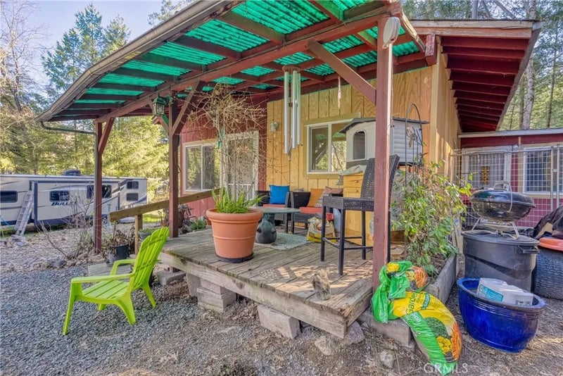 8427 Saddle Road