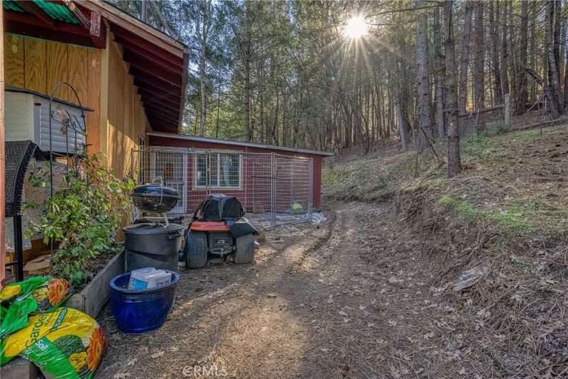 8427 Saddle Road
