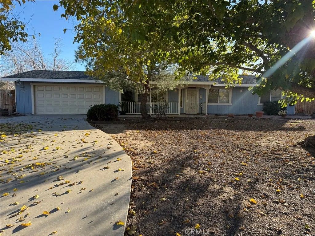 Photo of 17747 Walnut St, Hesperia, CA 92345 (MLS # IG25277683)
