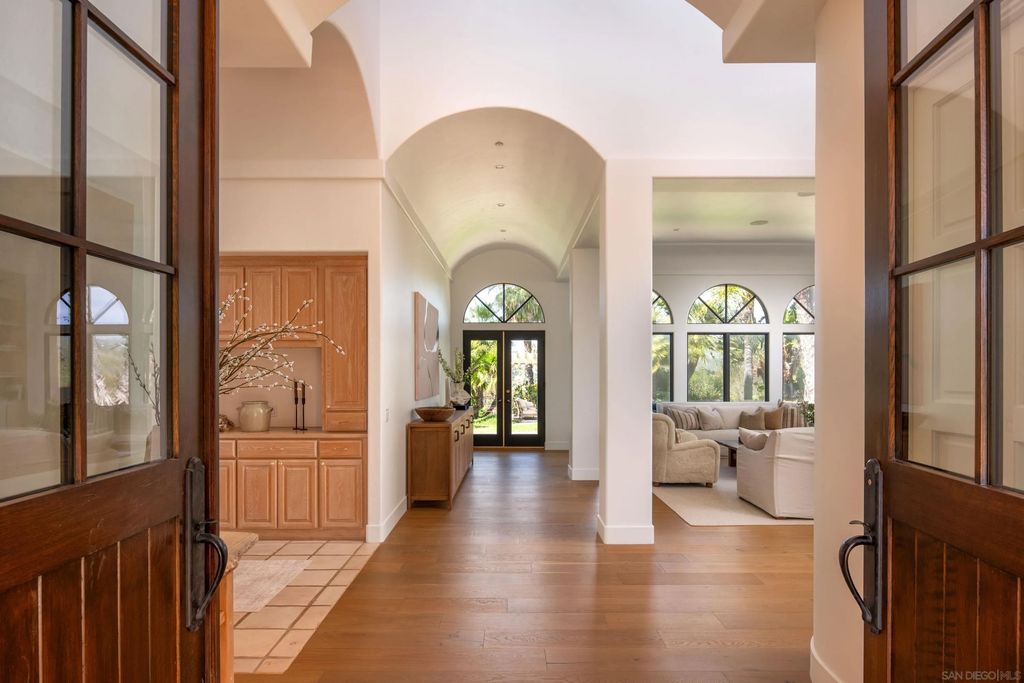 Photo of 18044 Loma Alegre, Rancho Santa Fe, CA 92067 (MLS # 260012244)