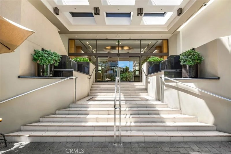 10445 Wilshire 1606