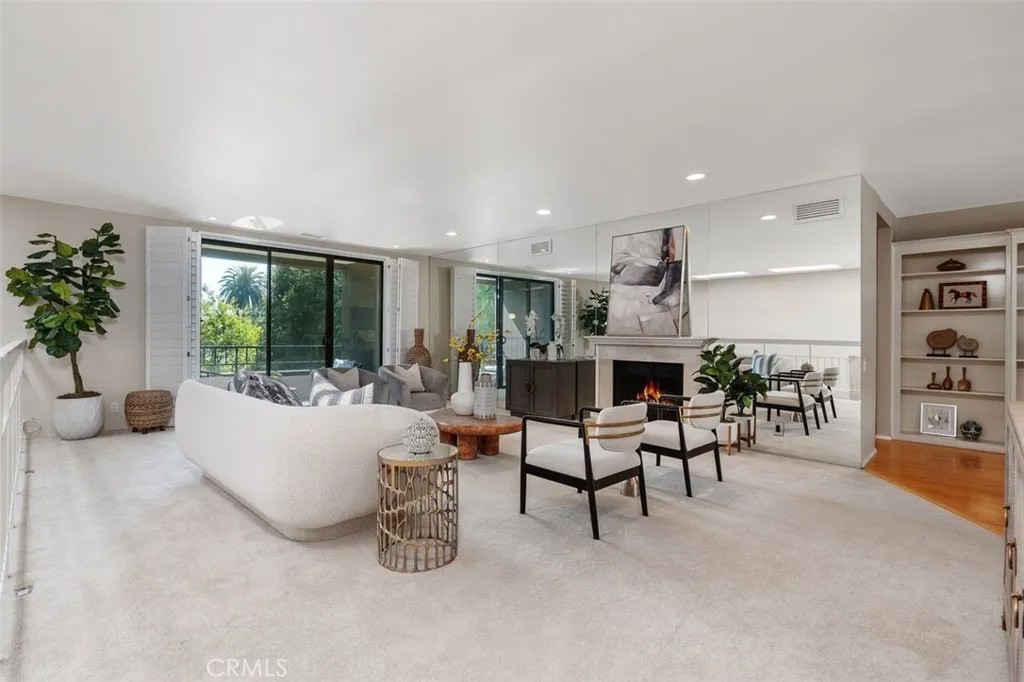 885 S Orange Grove 2