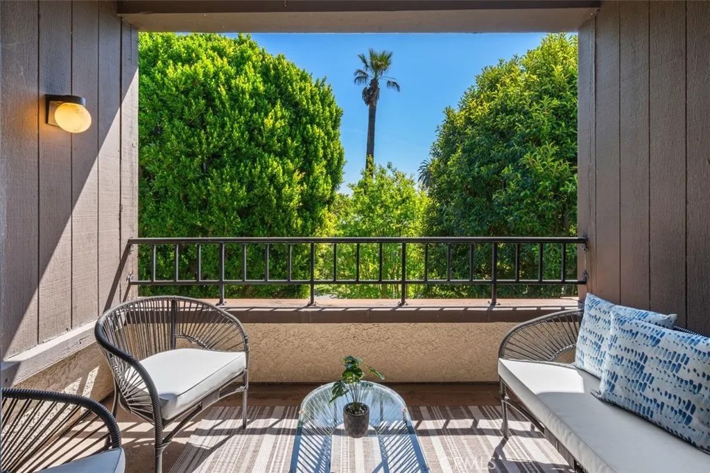 885 S Orange Grove 2