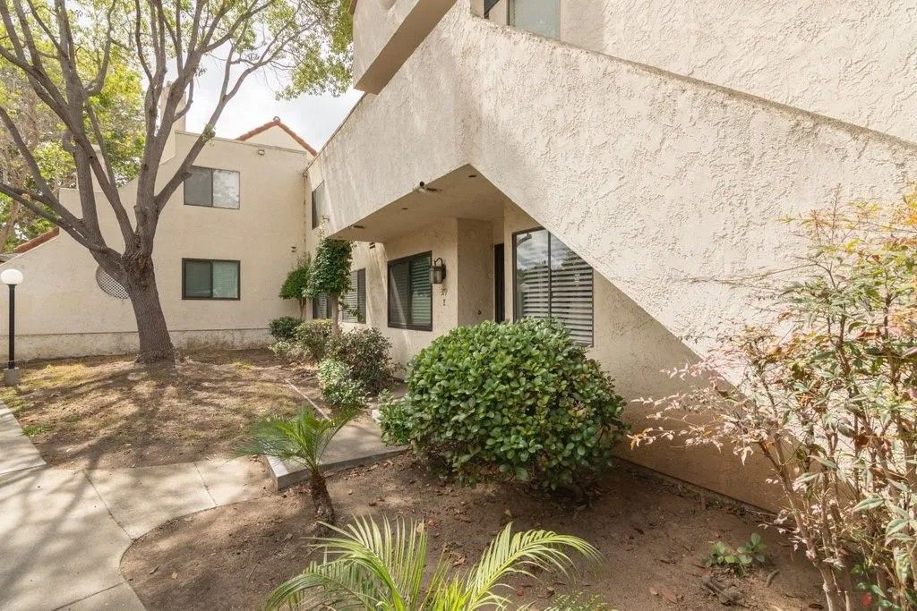 Photo of 379 N Melrose DR #E, Vista, CA 92083 (MLS # SW26099687)