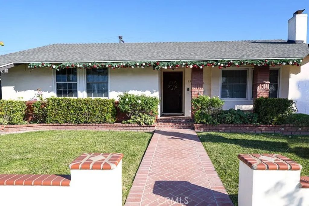 Photo of 23136 Anza Avenue, Torrance, CA 90505 (MLS # DW25276573)