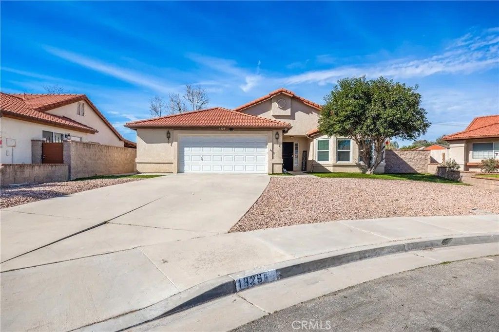 Photo of 1329 Limonite St, Hemet, CA 92543 (MLS # SW26027013)