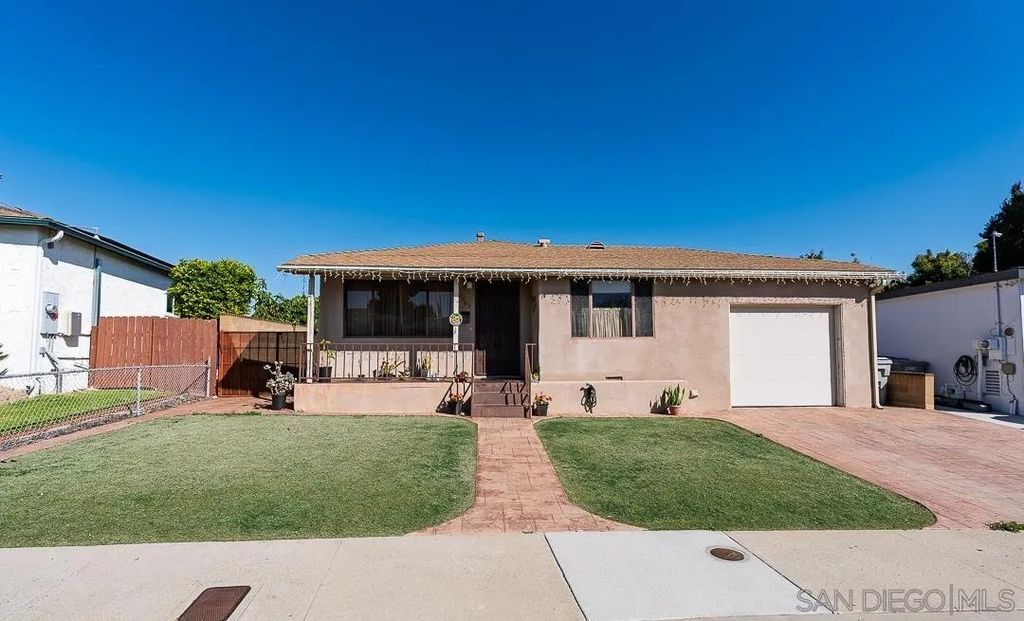 Photo of 2868 Wyandotte Ave, San Diego, CA 92117 (MLS # 260003974)