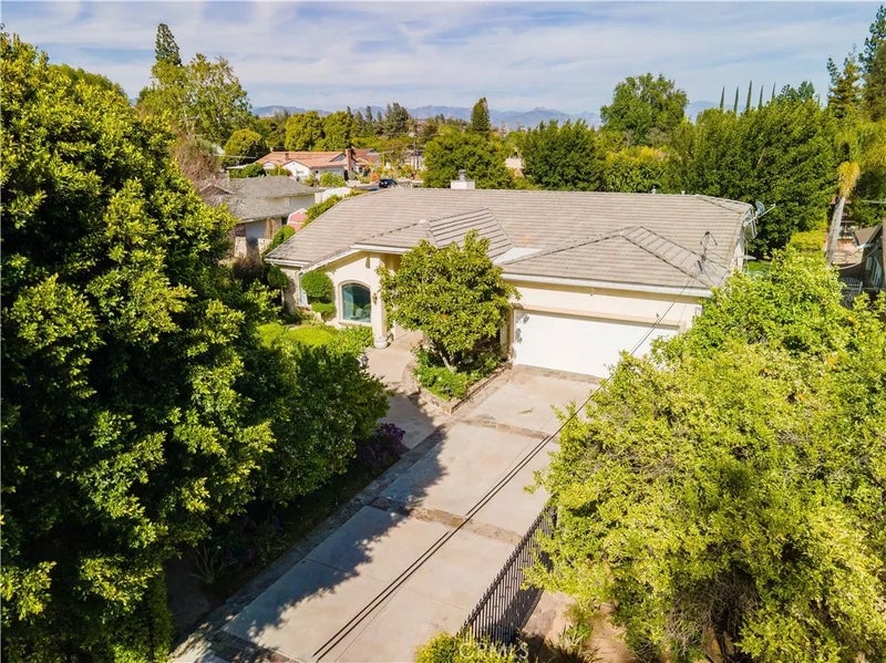 9240 Encino