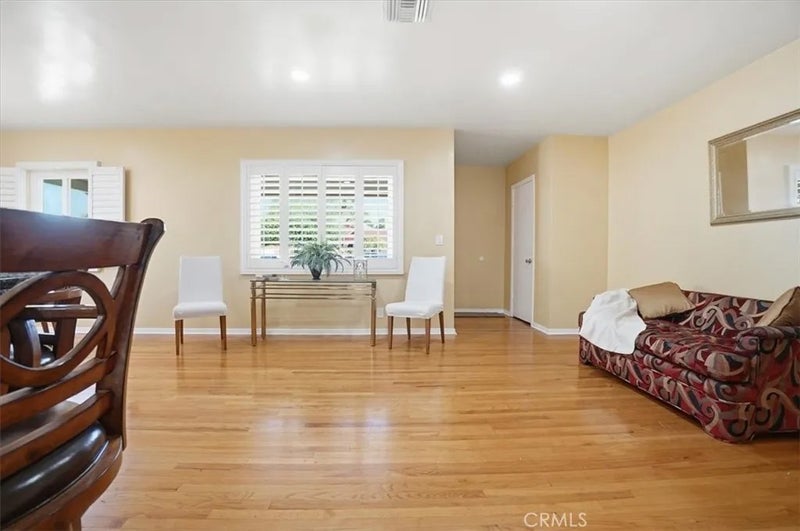 117 N Hartley