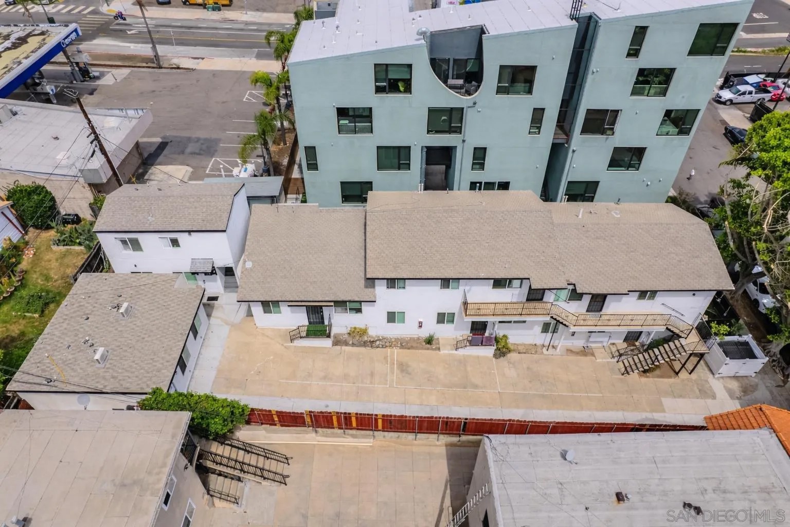 3828 Arizona St