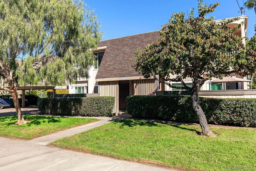 Photo of 3888 Groton St #3, San Diego, CA 92110 (MLS # 250044900)