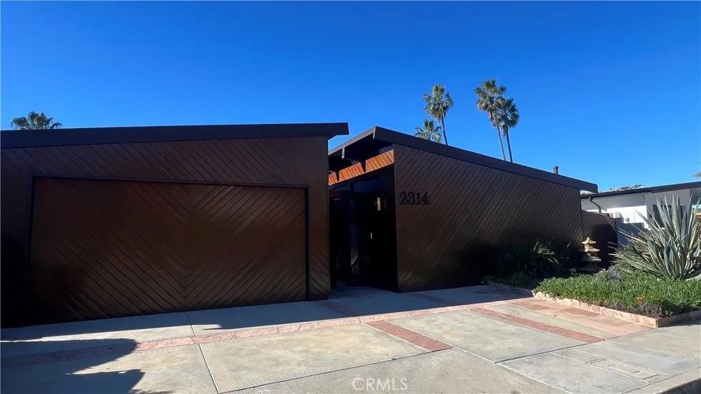 Photo of 2314 Plaza A La Playa, San Clemente, CA 92672 (MLS # OC26015235)