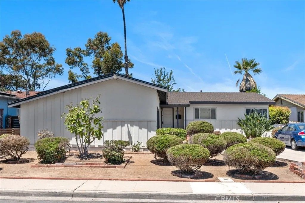 1828 Oakshire Court