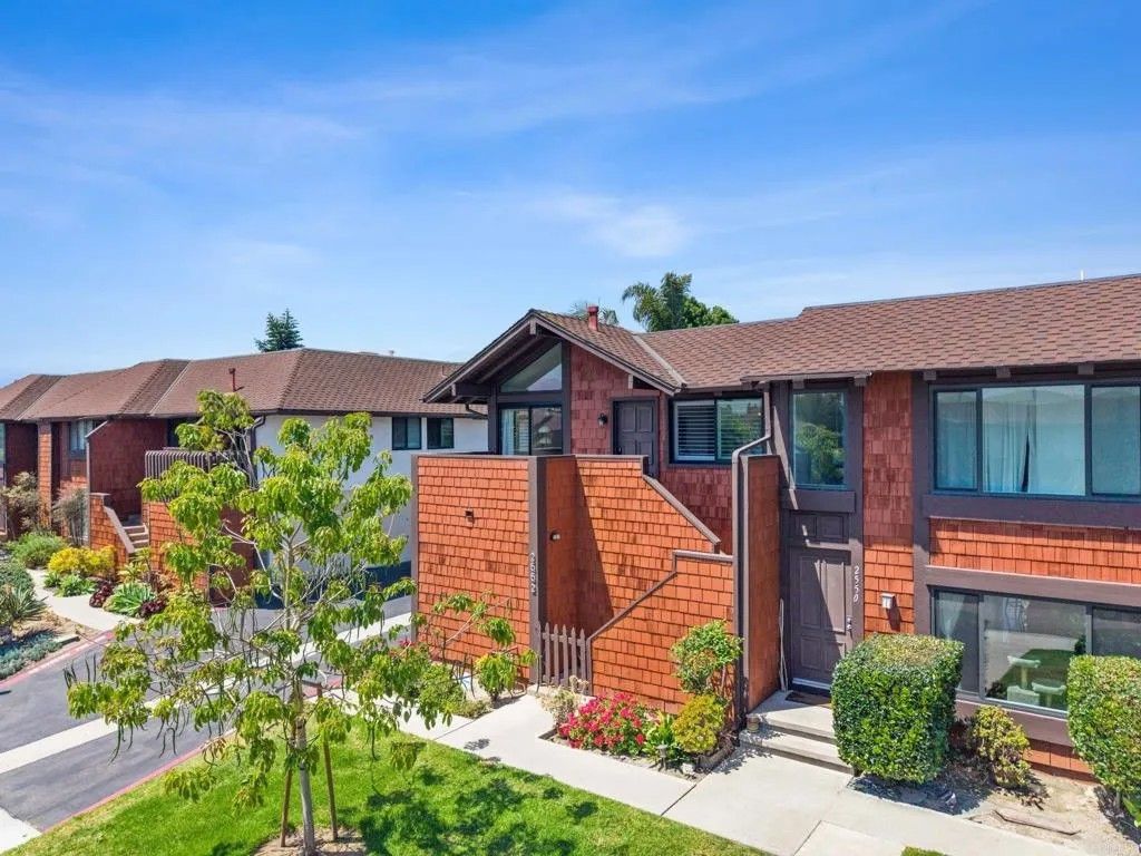 Photo of 2552 Ocean Cove Drive, Cardiff By The Sea, CA 92007 (MLS # NDP2604623)
