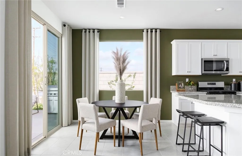 1239 Kingfisher Street