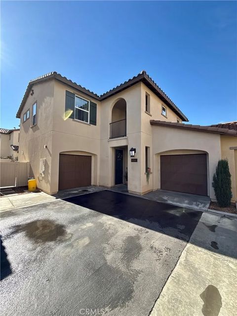 Photo of 45187 Via Vela, Temecula, CA 92592 (MLS # OC25271225)