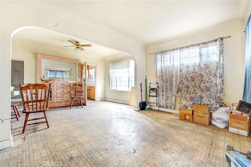 422 N Mott Street