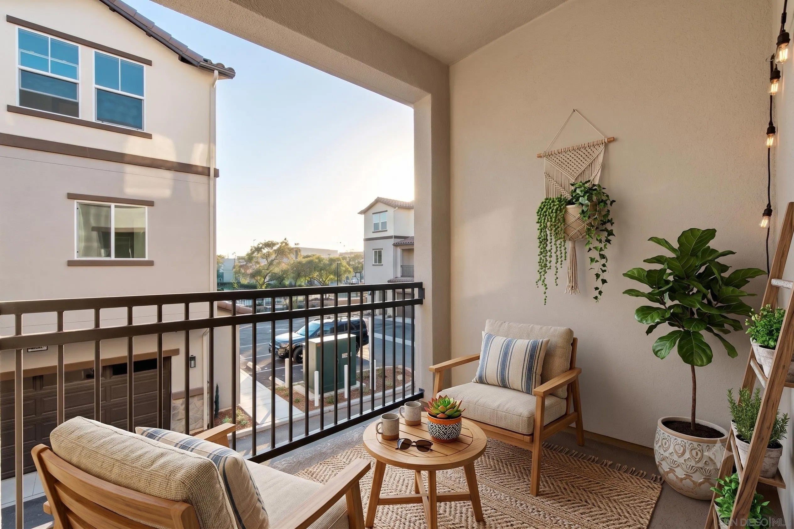 244 Pico Avenue 15