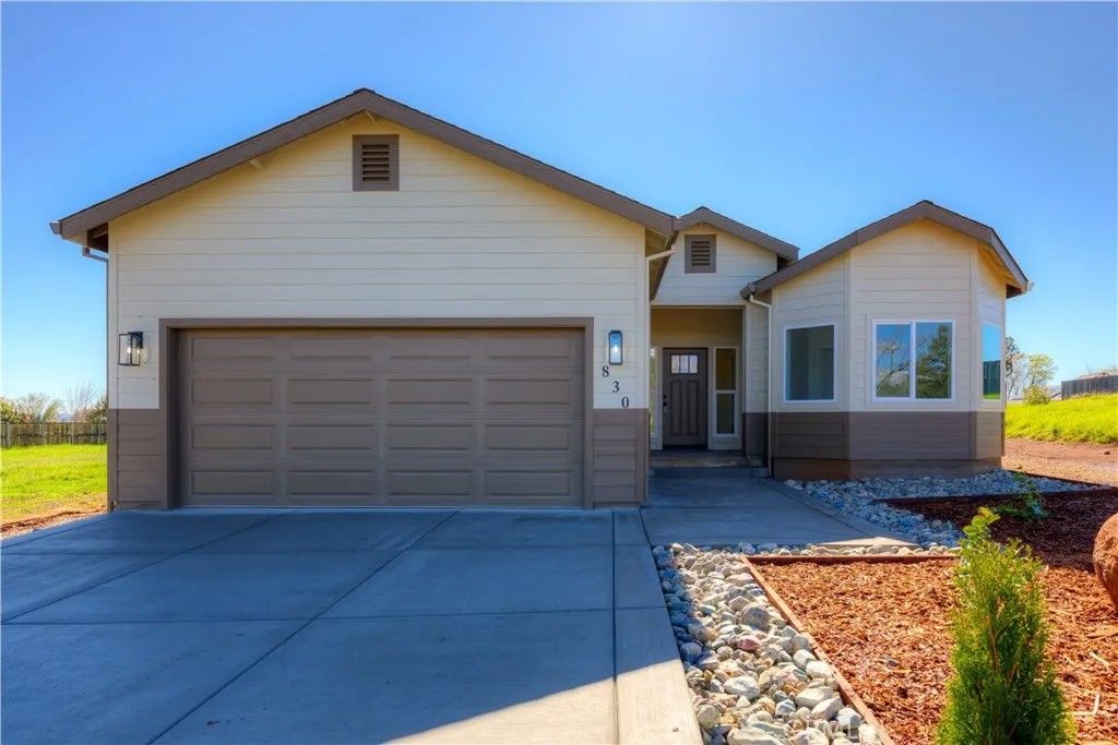 Photo of 830 Seneca Drive, Paradise, CA 95969 (MLS # SN26022037)