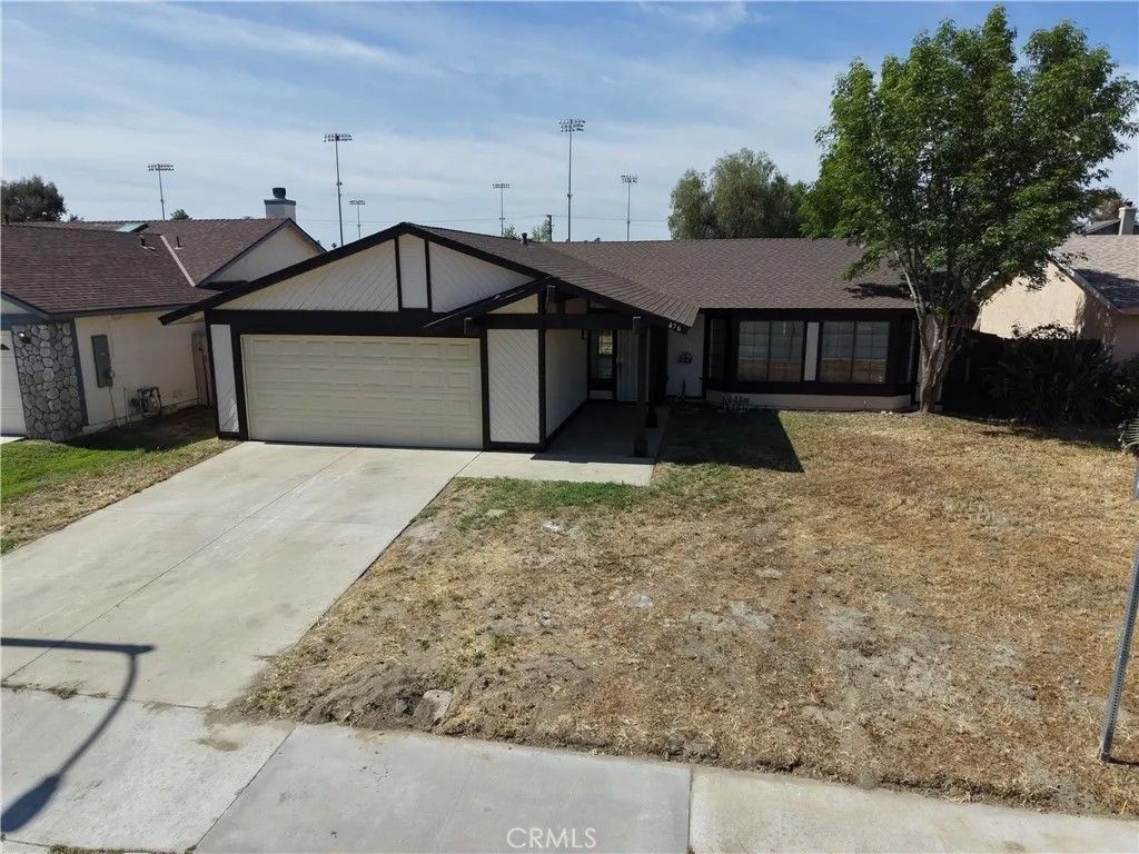 Photo of 476 Westminister, San Jacinto, CA 92583 (MLS # CV26072396)