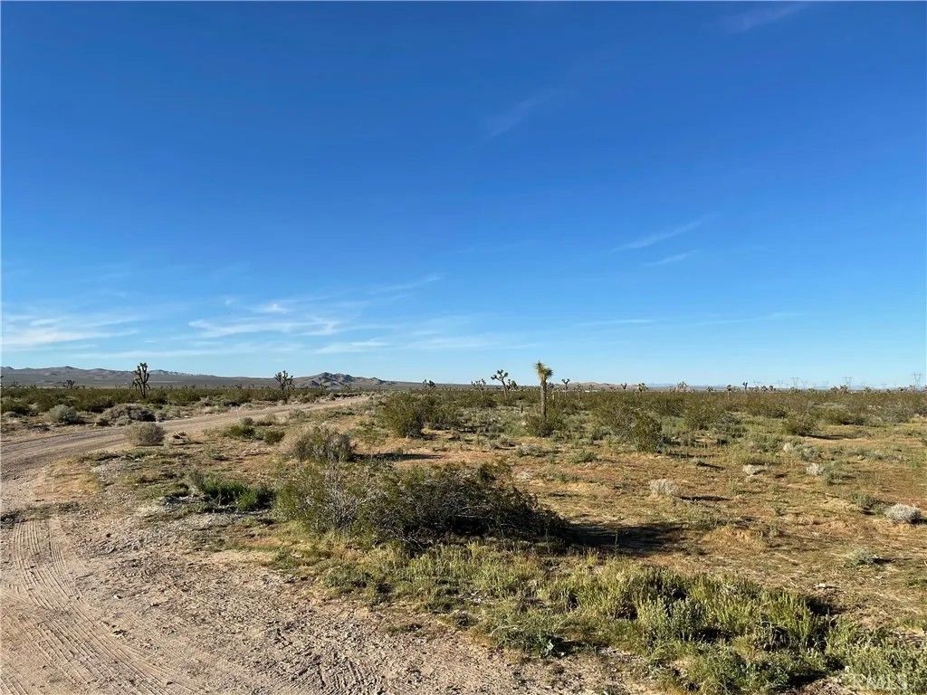 Photo of 0 Chamberlain, Adelanto, CA 92311 (MLS # HD26061691)