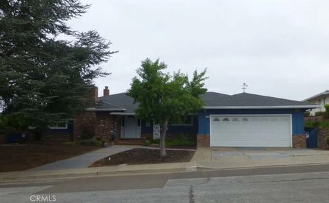 Photo of 2132 Longview Drive, San Leandro, CA 94577 (MLS # IV25248350) Photo of 2132 Longview Drive, San Leandro, CA 94577 (MLS # IV25248350)
