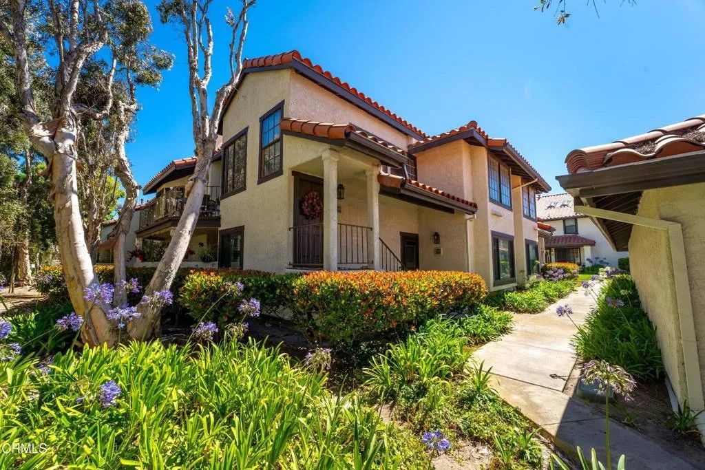 Photo of 2200 Martinique Lane, Oxnard, CA 93035 (MLS # V1-34300)