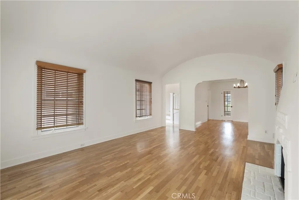1908 Loma Drive