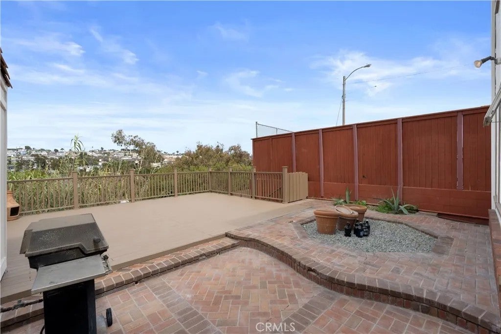 1908 Loma Drive