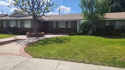 Photo of 20326 DEVONSHIRE Street, Chatsworth, CA 91311 (MLS # SR26071900)
