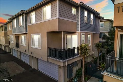 Photo of 11313 Zapata Ave #6, Mira Mesa, CA 92126 (MLS # SW25254952)