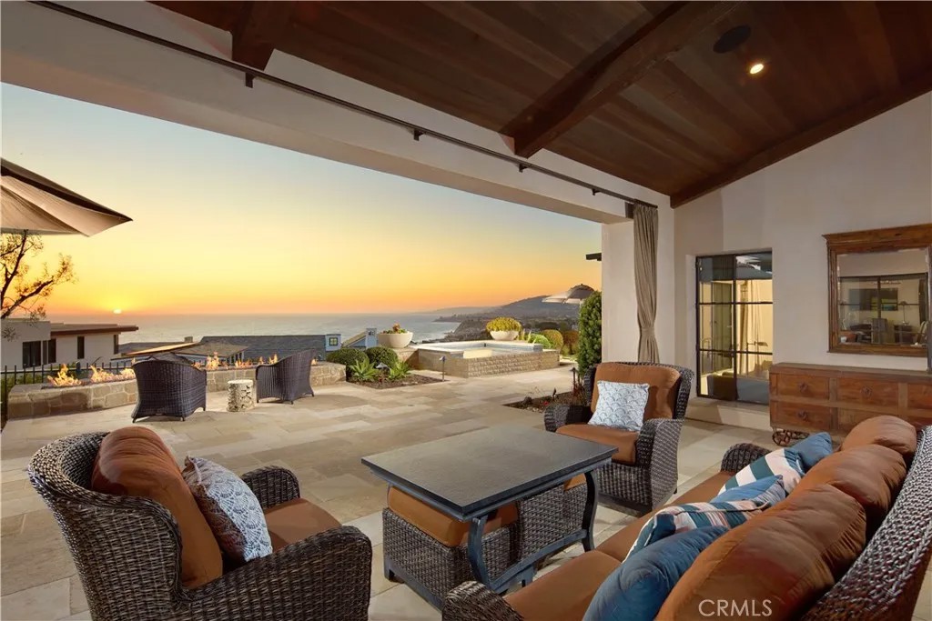 17 Pacific Ridge Place