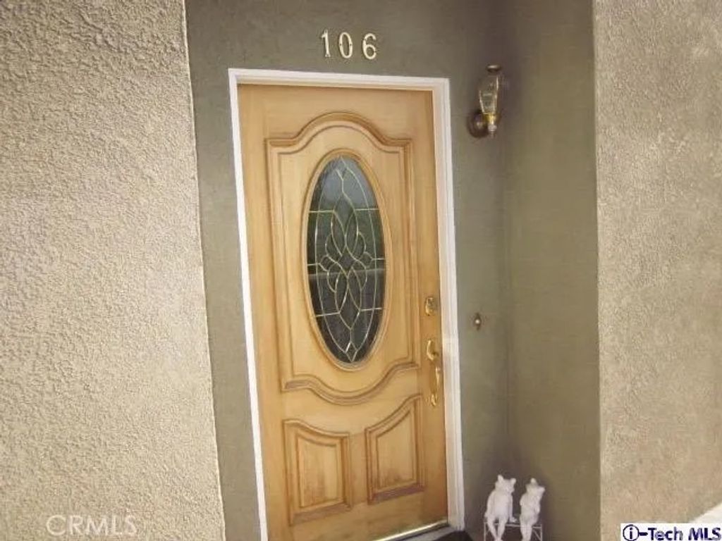 Photo of 2283 Waltonia Drive #105, Montrose, CA 91020 (MLS # GD26067245)