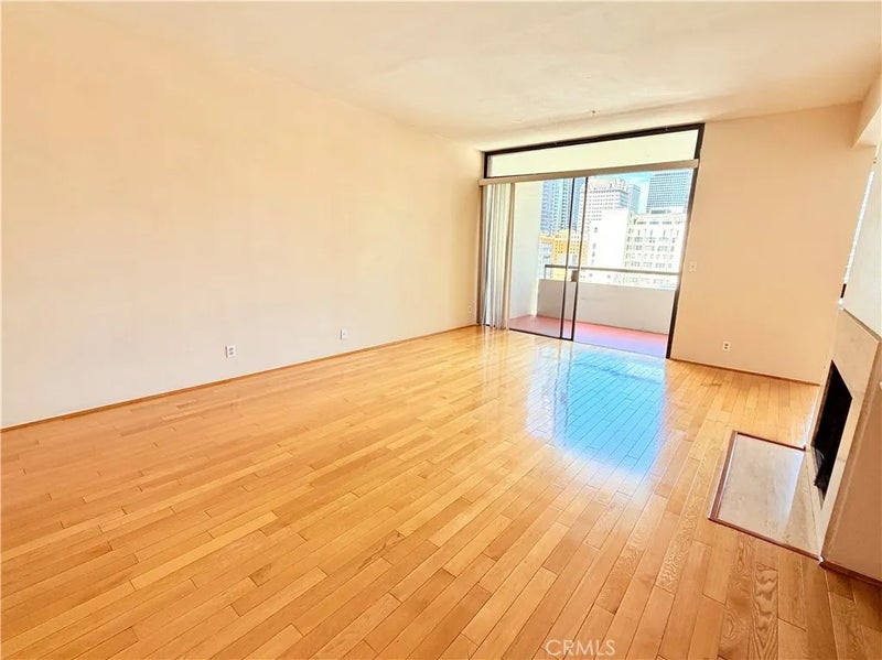 600 W 9th 1508