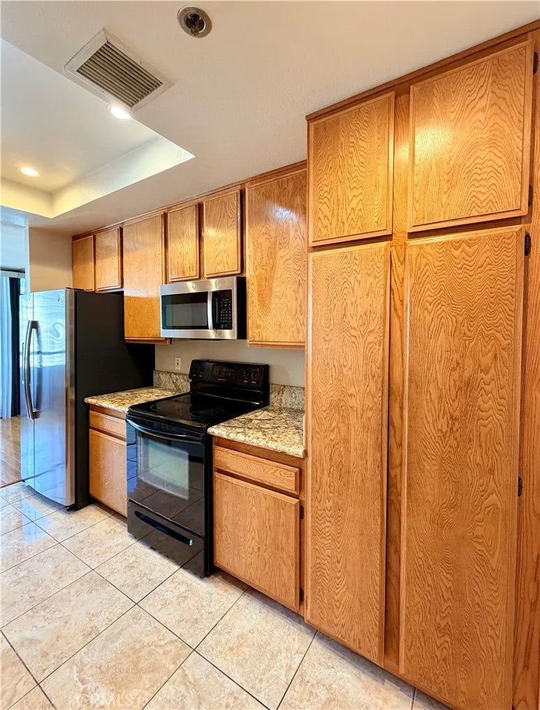 600 W 9th 1508