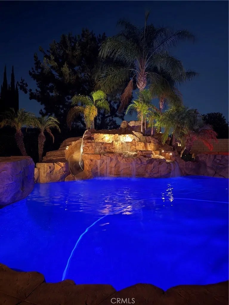 5142 Paseo Rico