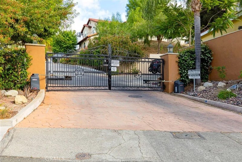23805 Bella Vista