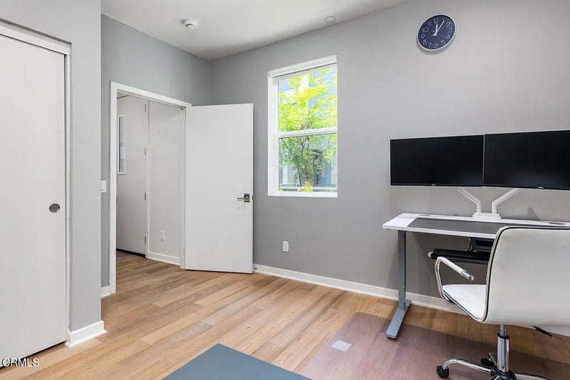 3943 N Eagle Rock Boulevard 43