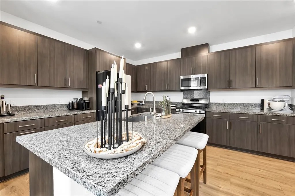 15188 Horizon #7 Street