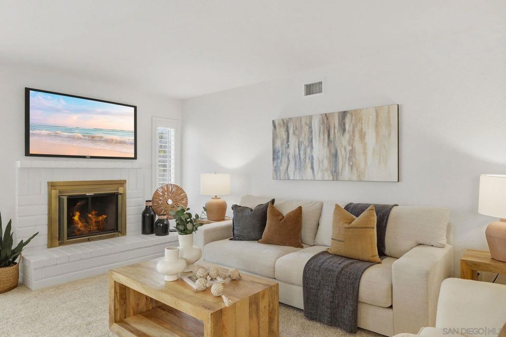 Photo of 4245 Dawn Ln, Oceanside, CA 92056 (MLS # 260009892)