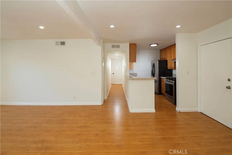 18620 Hatteras St 249