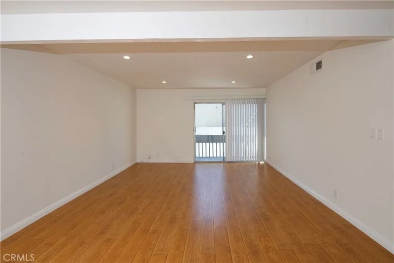 18620 Hatteras St 249