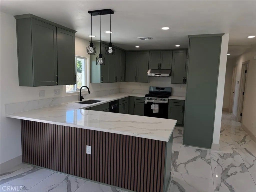 Photo of 7804 Peacock Ave, Highlands, CA 92346 (MLS # CV26061386)