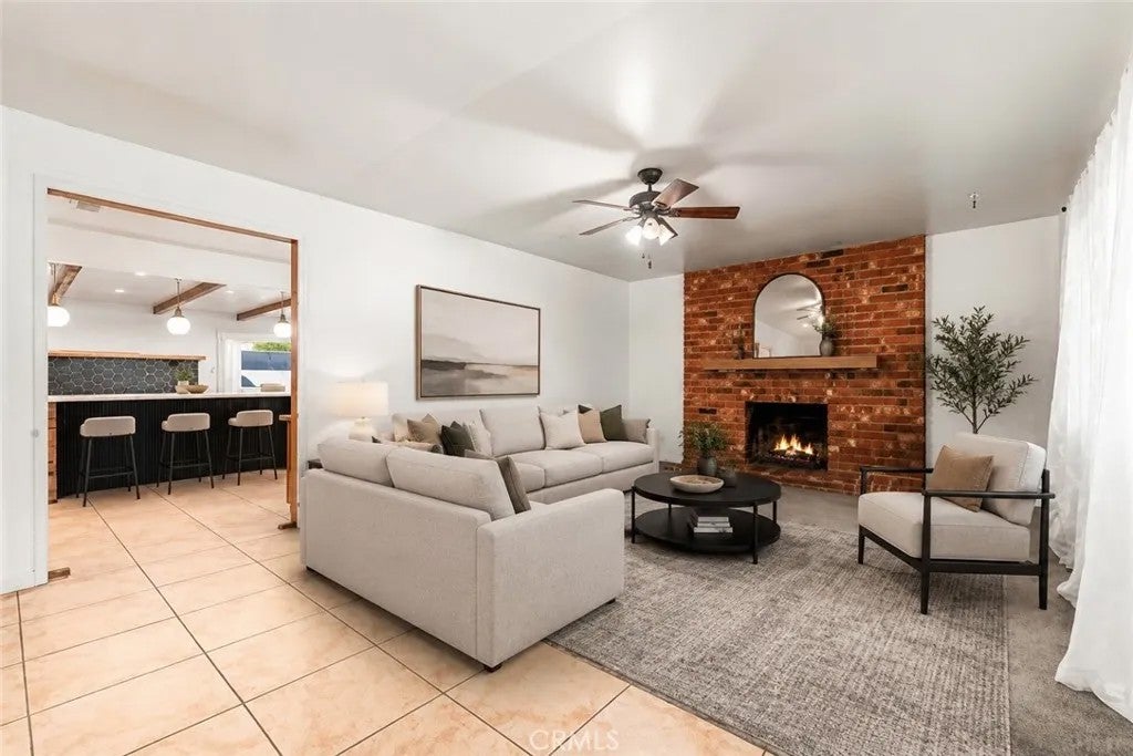 44516 15th West