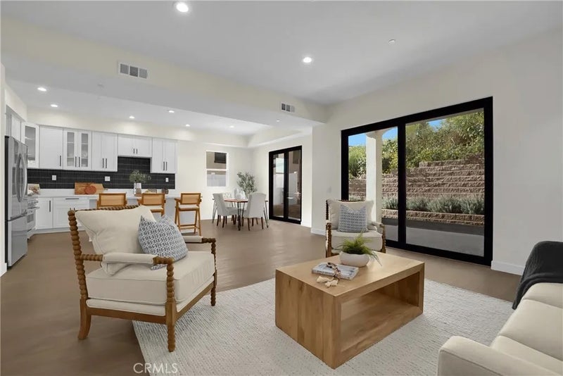 685 Castlehill Drive