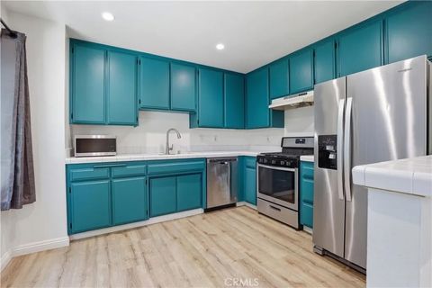 Photo of 11119 Camarillo St #110, North Hollywood, CA 91602 (MLS # SR26057566)