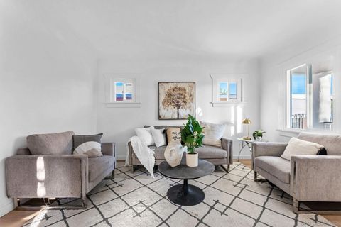 4376 Myrtle Ave San Diego CA 92105