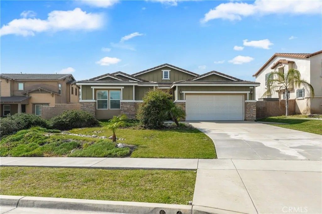 Photo of 6322 Driftwood Place, Rancho Cucamonga, CA 91739 (MLS # CV26035268)