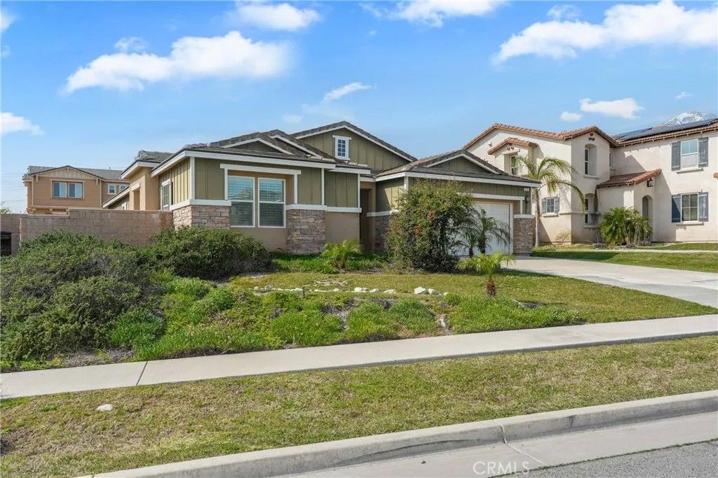 Photo of 6322 Driftwood Place, Rancho Cucamonga, CA 91739 (MLS # CV26035268)